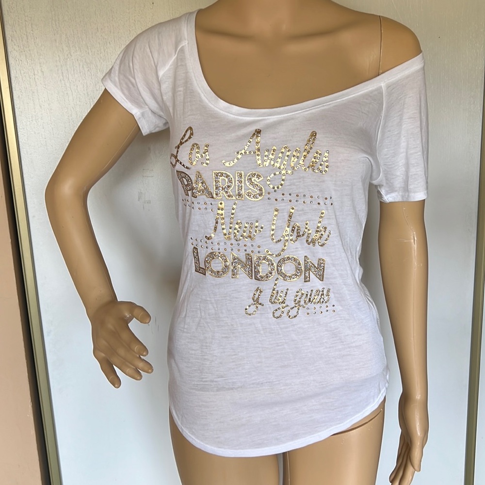 G by Guess white printed logo Teeshirt with rhinestones. XS